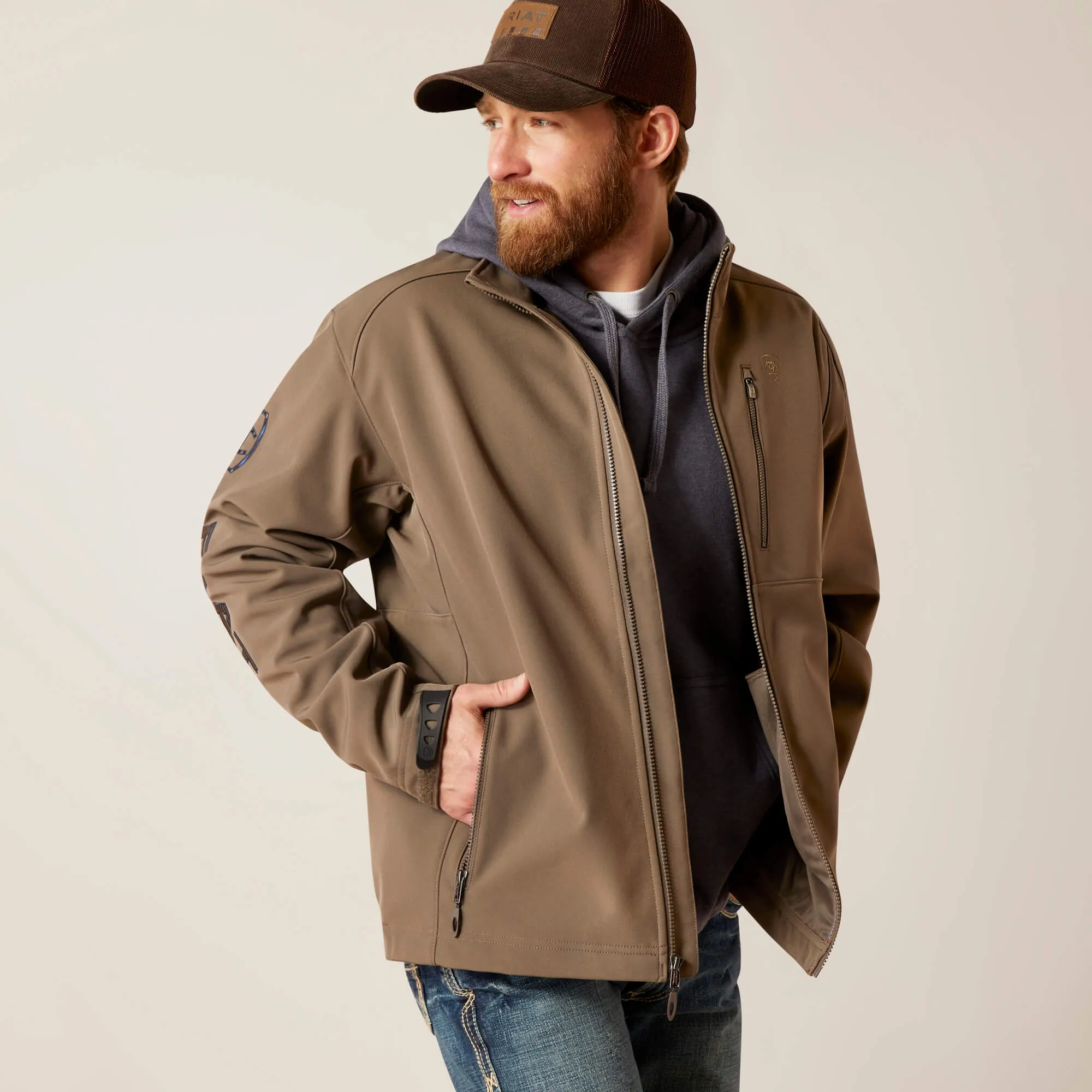 Ariat Men's Banyan Bark Logo 2.0 Softshell Jacket