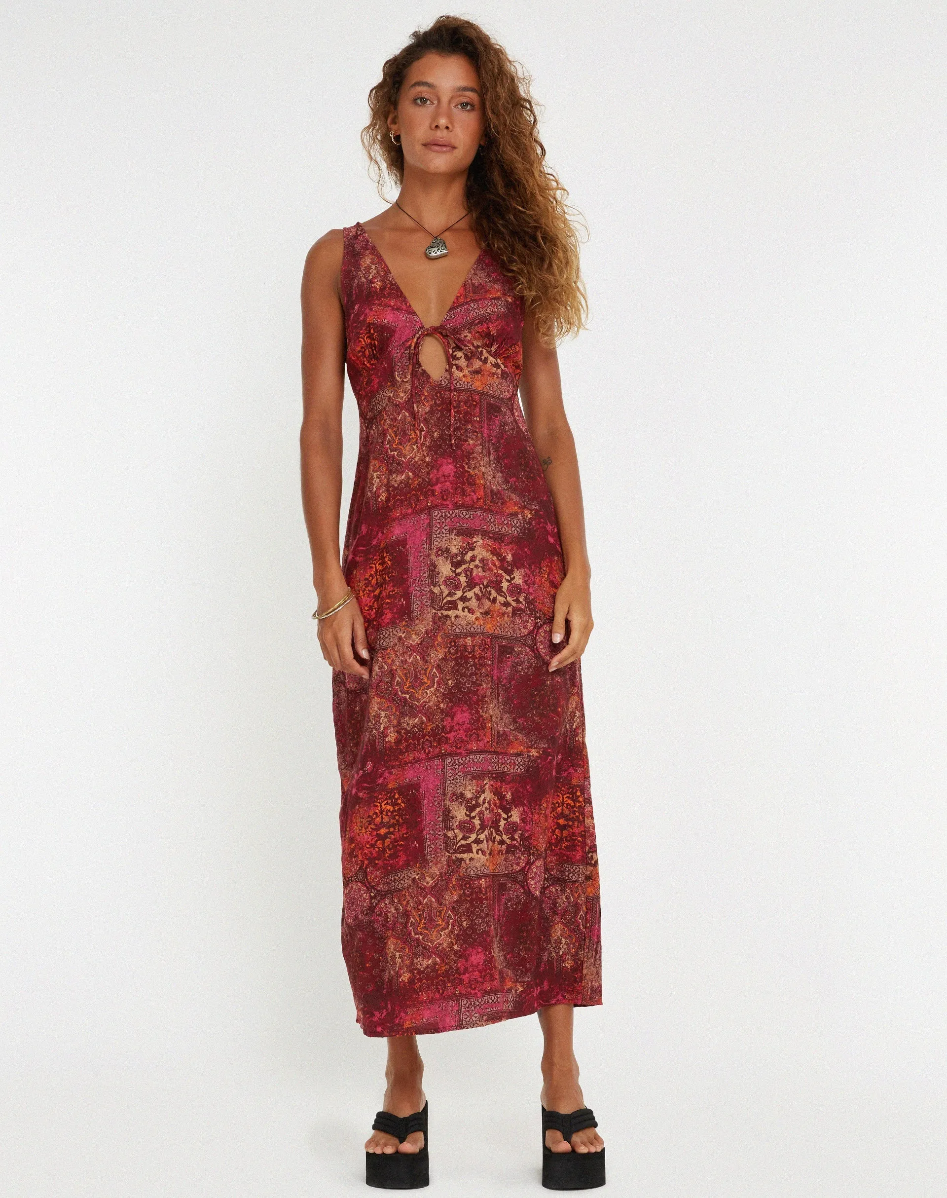 Fiaso Midi Dress in Abstract Paisley Red