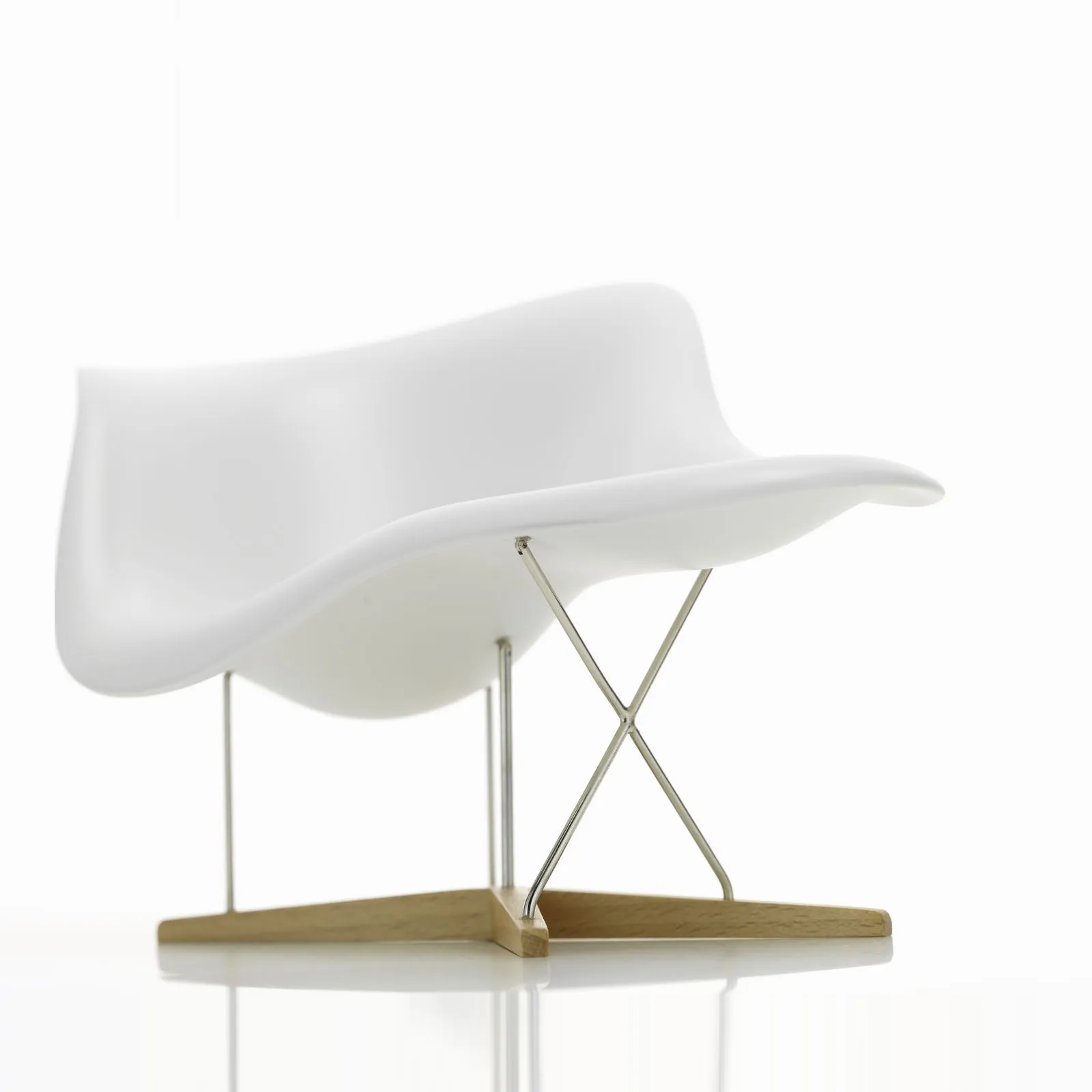 La Chaise Lounge Chair