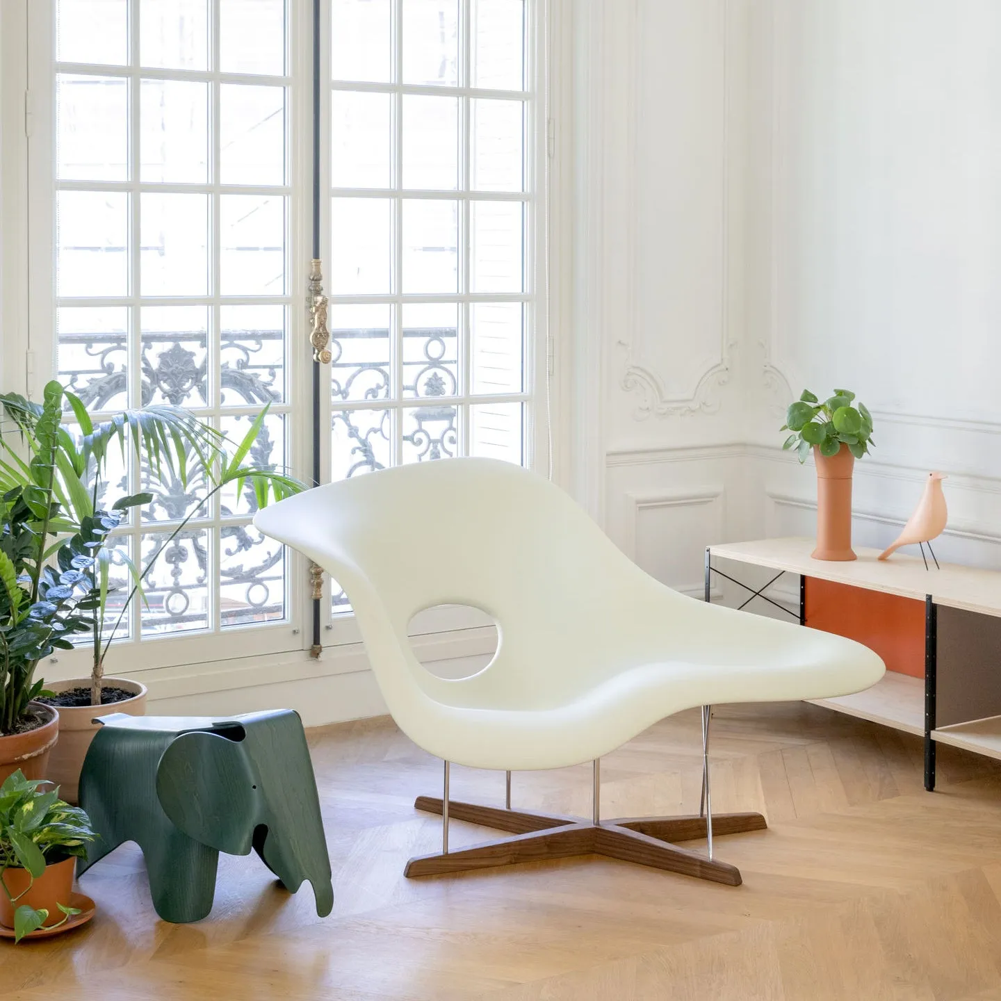 La Chaise Lounge Chair